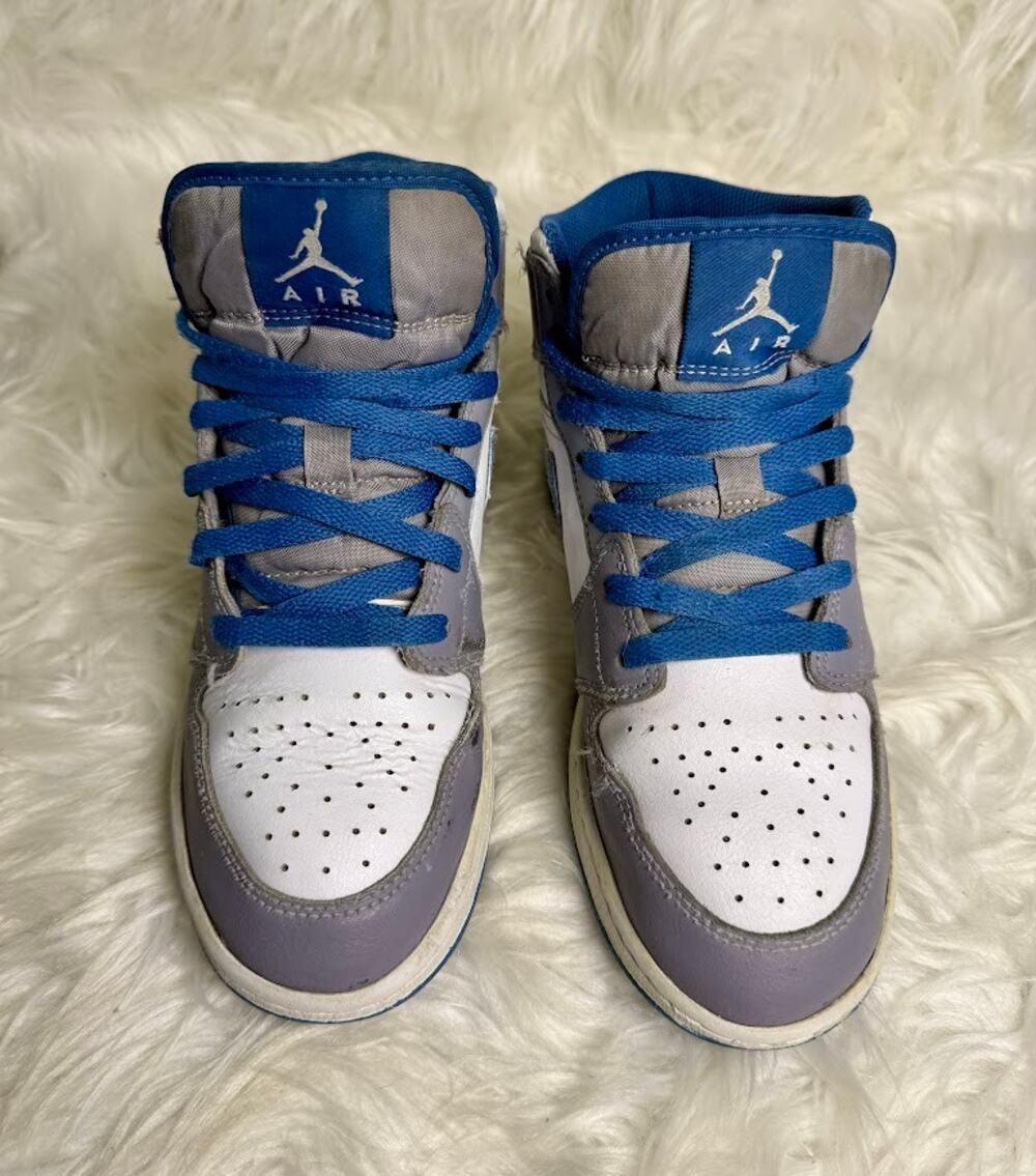 WORN Nike Air Jordan 1Mid True Blue Size US6Y Youth Sneakers